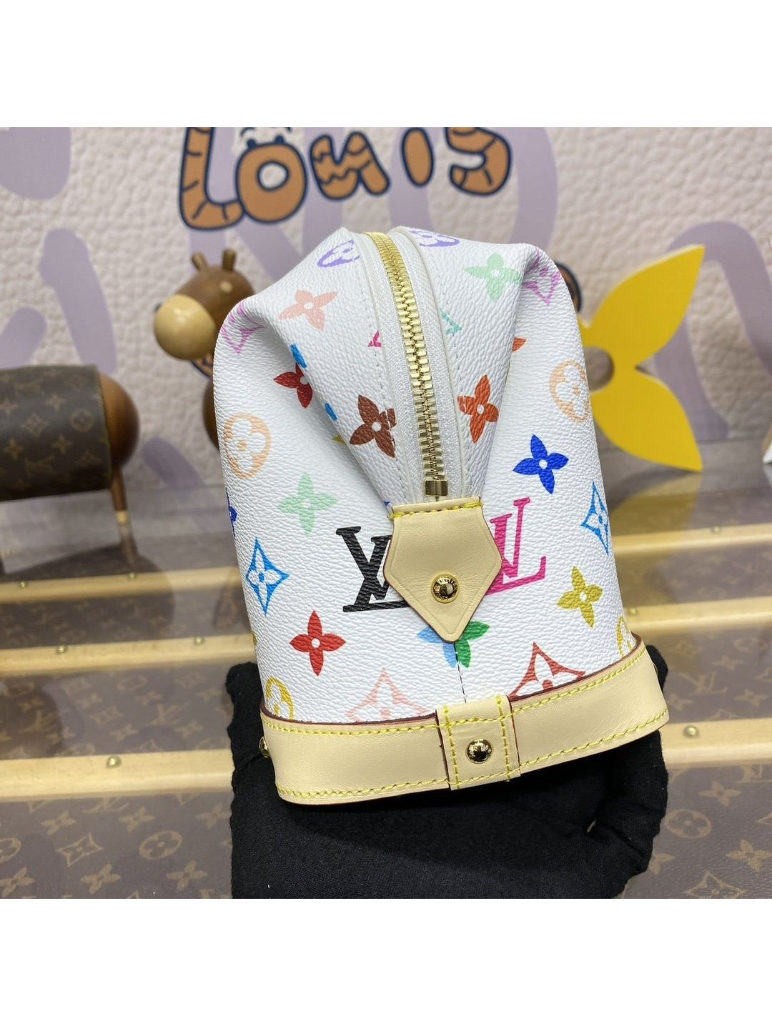 louis-vuitton-white-multicolor-structured-vanity-bag-rxlvj01101-05