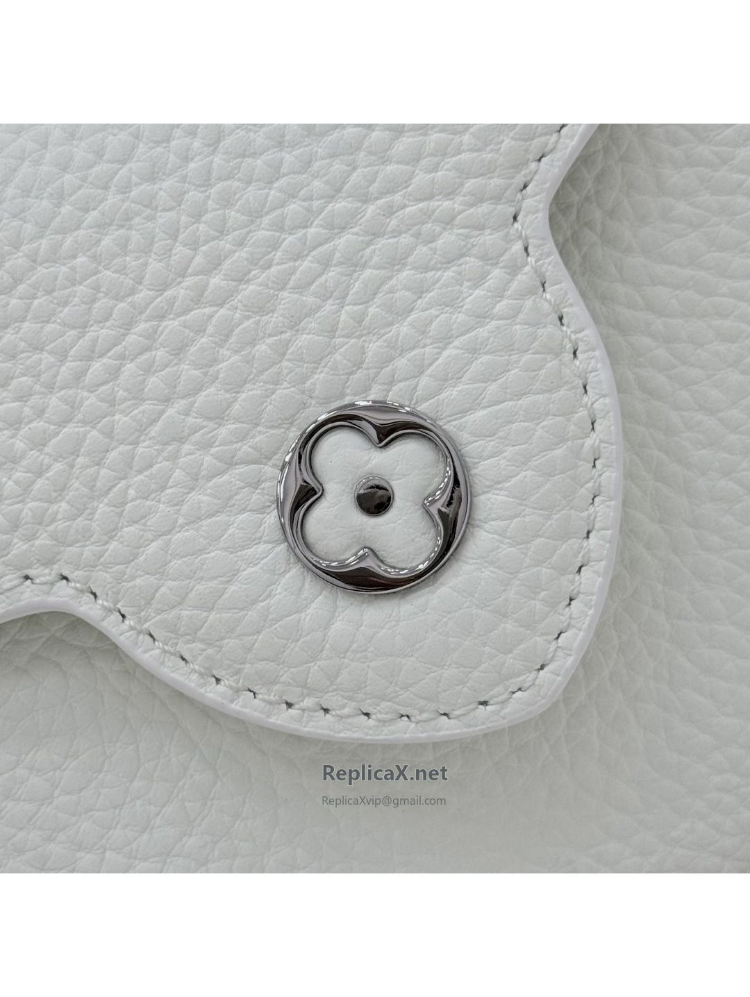 louis-vuitton-white-rounded-top-handle-bag-with-decorative-chain-rxlvj01695-04