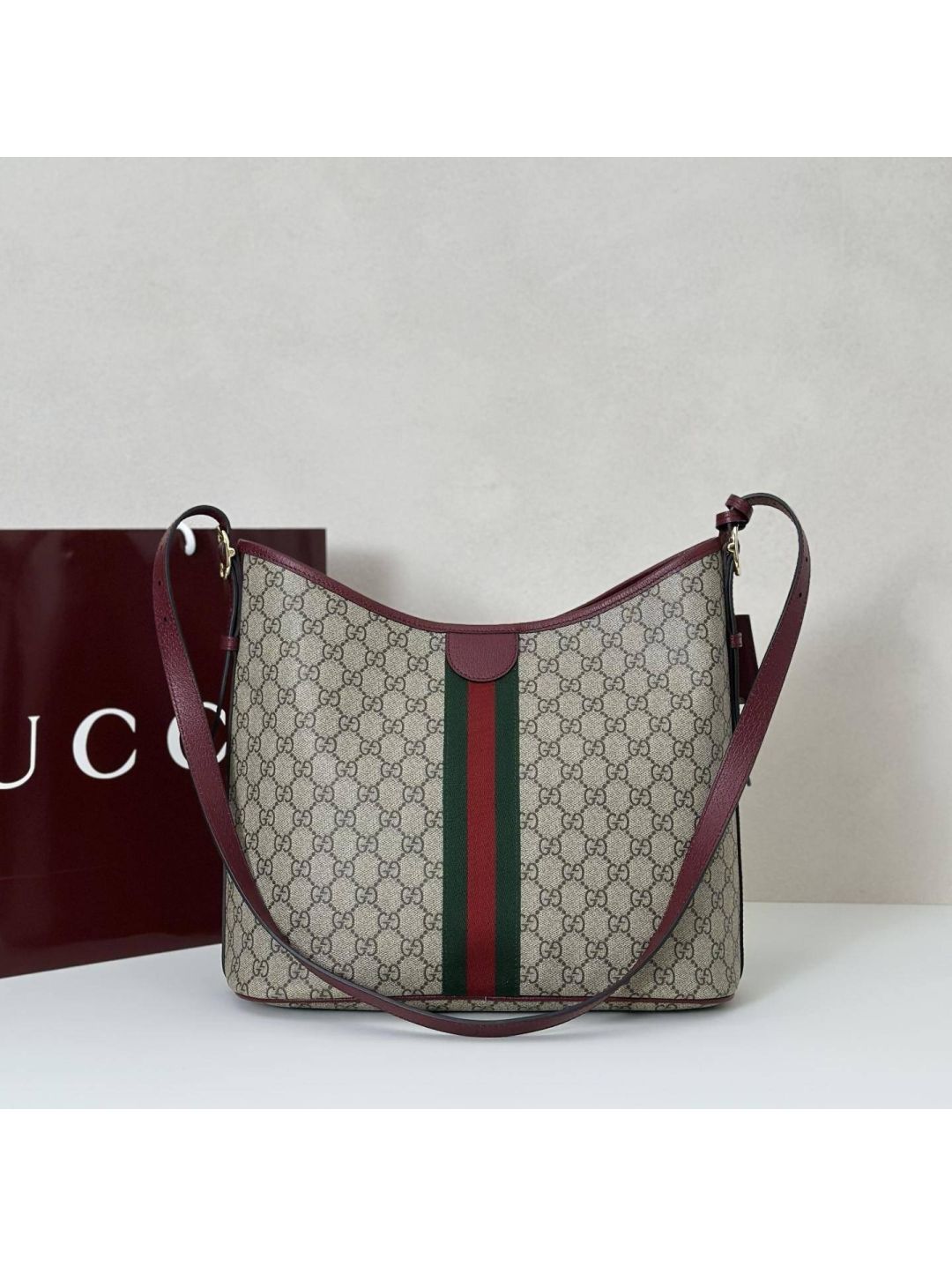 tote-bag-gucci-ophidia-medium-shoping-tote-bag-with-web-631685-in-beige-and-burgundy-original-gg-canvas-rxgui271155-03