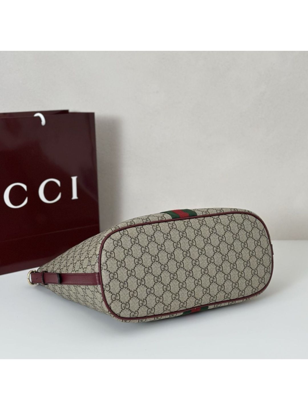 tote-bag-gucci-ophidia-medium-shoping-tote-bag-with-web-631685-in-beige-and-burgundy-original-gg-canvas-rxgui271155-04