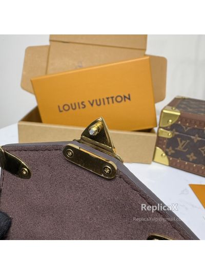 Louis Vuitton VLM M13572 in dark blue monogram canvas