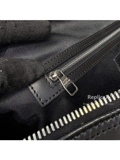 Louis Vuitton Speedy M13992 in black epi leather