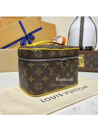 Louis Vuitton Vanity Case in brown monogram canvas