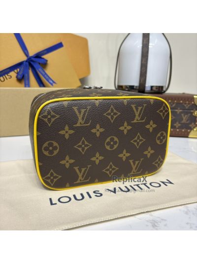 Louis Vuitton Vanity Case in brown monogram canvas