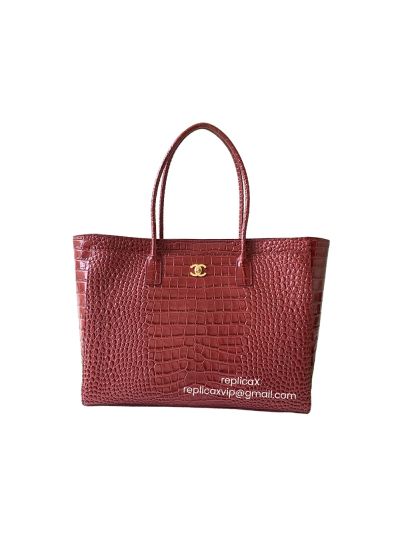 Chanel Large Cerf Shopping Tote Bag Red Crocodile Embossed Calfskin Leather A6239