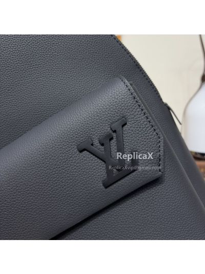 Louis Vuitton VLM in black Cowhide Leather M57079