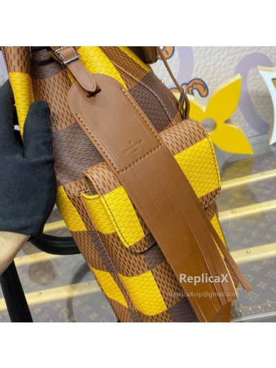 Louis Vuitton VLM in brown monogram canvas