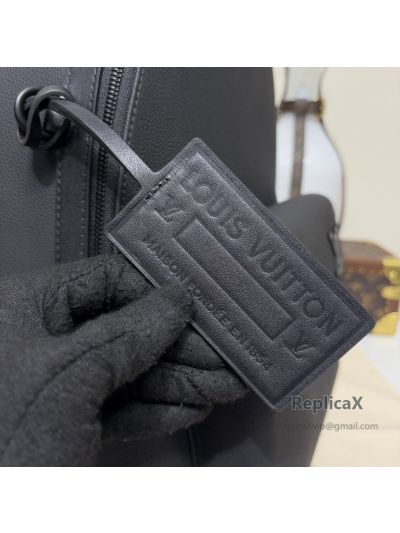 Louis Vuitton VLM in black Cowhide Leather M57079