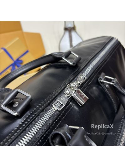 Louis Vuitton Speedy M13992 in black epi leather