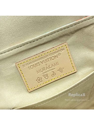 Louis Vuitton VLM in white monogram canvas M13081