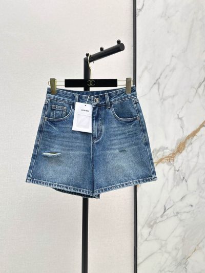 Chanel Denim Button-Front Pants in Blue