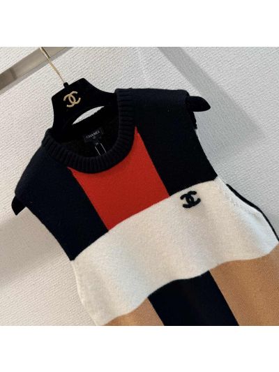Chanel Sleeveless Contrast-Trim Knit Top in Multicolor