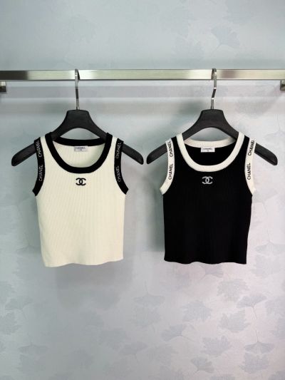 Chanel Sleeveless Contrast-Trim Top in White and Black