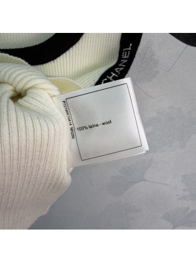 Chanel Sleeveless Contrast-Trim Top in White and Black