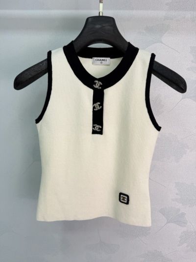 Chanel Sleeveless Contrast-Trim Top in White and Black