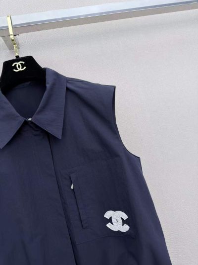Chanel Sleeveless Cropped Set in Navy and Light Gray