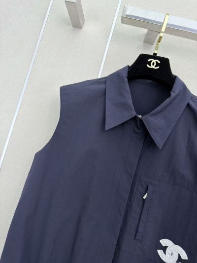 Chanel Sleeveless Cropped Set in Navy and Light Gray