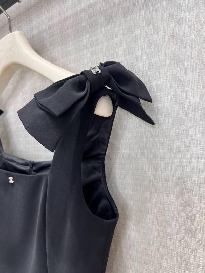 Chanel Square Neck Bow Top in Black and White