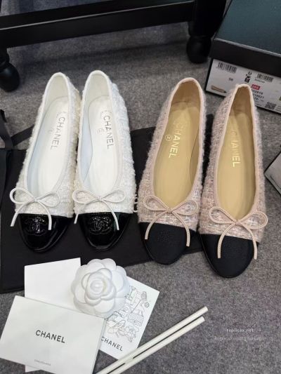 Chanel Ballet Flats White with Black Toe G02819