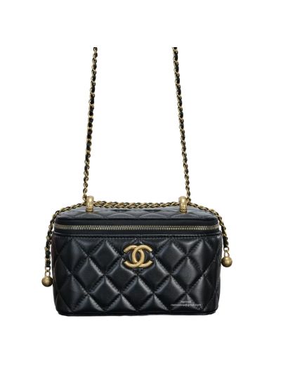 Chanel Vip Vanity Case Shoulder Bag Black Quilted Calfskin A2536 