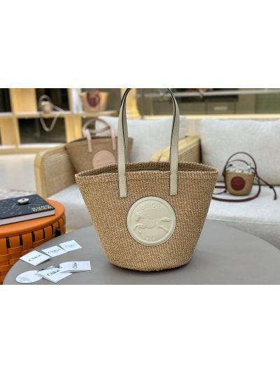 Chloe Large Horse Medal Basket Natural Fibers Shoulder Bag White - Main view