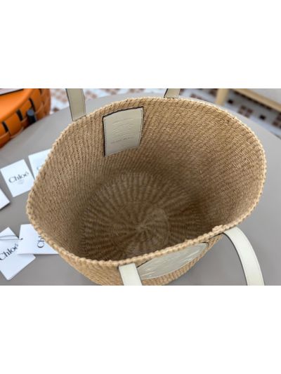 Chloe Large Horse Medal Basket Natural Fibers Shoulder Bag White - Detail view 7