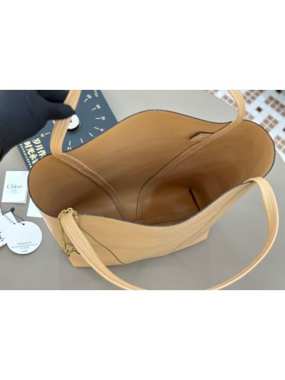 Chloe Large Spin Tote Bag Light Beige Grained Calfskin Leather - Detail view 8