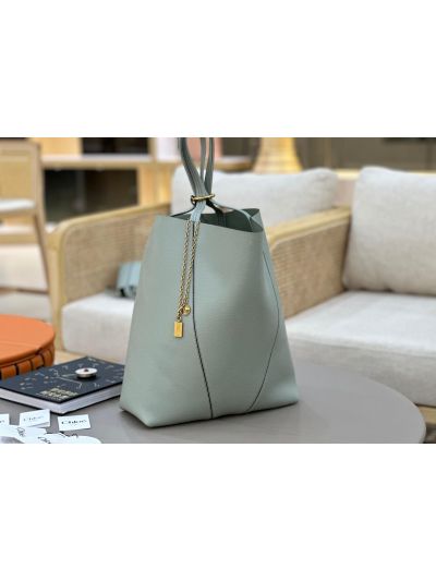 Chloe Large Spin Tote Bag Light Blue Grained Calfskin Leather - Detail view 2