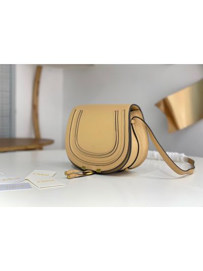 Chloe Marcie Medium Saddle Shoulder Crossbody Bag Beige Grained Calfskin - Detail view 2