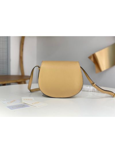 Chloe Marcie Medium Saddle Shoulder Crossbody Bag Beige Grained Calfskin - Detail view 3