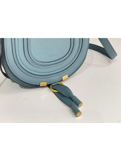 Chloe Marcie Small Saddle Shoulder Crossbody Bag Light Blue Grained Calfskin - Detail view 3