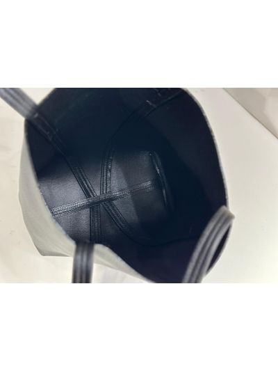 Chloe Medium Spin Tote Bag Black Grained Calfskin Leather - Detail view 8