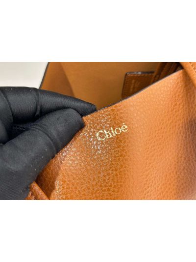 Chloe Medium Spin Tote Bag Brown Grained Calfskin Leather - Detail view 2