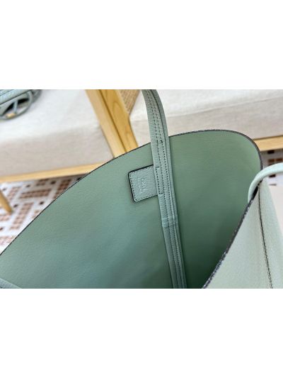 Chloe Medium Spin Tote Bag Light Blue Grained Calfskin Leather - Detail view 9