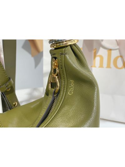 Chloe Small Bracelet Hobo Shoulder Crossbody Bag Green Grained Leather - Detail view 2