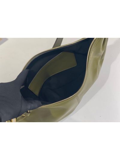 Chloe Small Bracelet Hobo Shoulder Crossbody Bag Green Grained Leather - Detail view 8