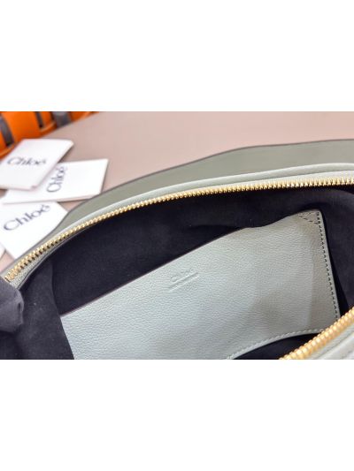 Chloe Small Bracelet Hobo Shoulder Crossbody Bag Light Blue Grained Leather - Detail view 9