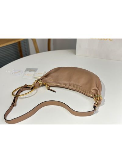 Chloe Small Bracelet Hobo Shoulder Crossbody Bag Nude Grained Leather - Detail view 5
