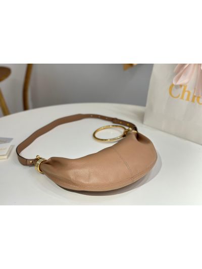 Chloe Small Bracelet Hobo Shoulder Crossbody Bag Nude Grained Leather - Detail view 6