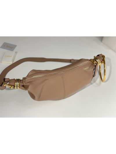 Chloe Small Bracelet Hobo Shoulder Crossbody Bag Nude Grained Leather - Detail view 7