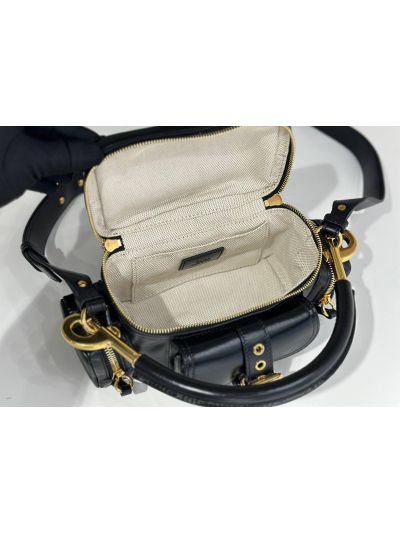 Chloe Small Camera Shoulder Crossbody Bag Black Shiny Leather - Detail view 8