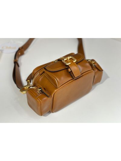 Chloe Small Camera Shoulder Crossbody Bag Brown Shiny Leather - Detail view 4