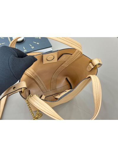 Chloe Small Spin Tote Bag Beige Grained Calfskin Leather - Detail view 8