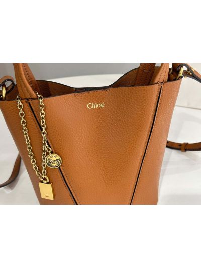Chloe Small Spin Tote Bag Brown Grained Calfskin Leather - Detail view 3