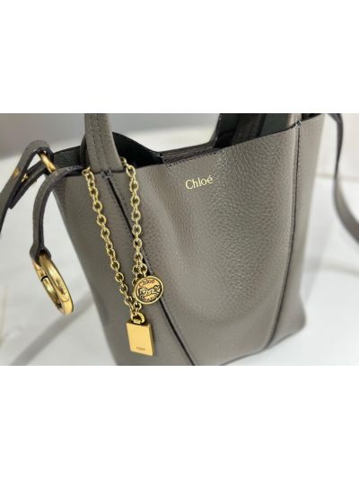 Chloe Small Spin Tote Bag Gray Grained Calfskin Leather - Detail view 2