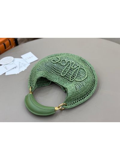 Chloe Summer Banana Raffia Hobo Shoulder Bag Green - Detail view 4