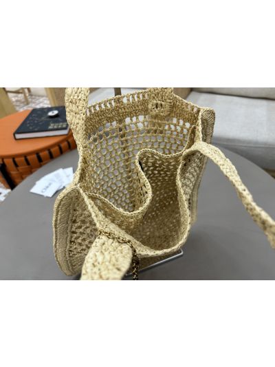 Chloe Summer Banana Tote Shoulder Bag Beige Raffia and Calfskin - Detail view 8