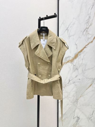 Dior Cropped Contrast-Trim Coat in Beige