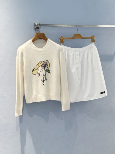 Dior Embroidered Cashmere Sweater in White