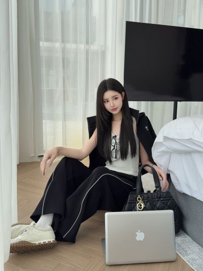 Dior Hooded Contrast-Trim Set in Black